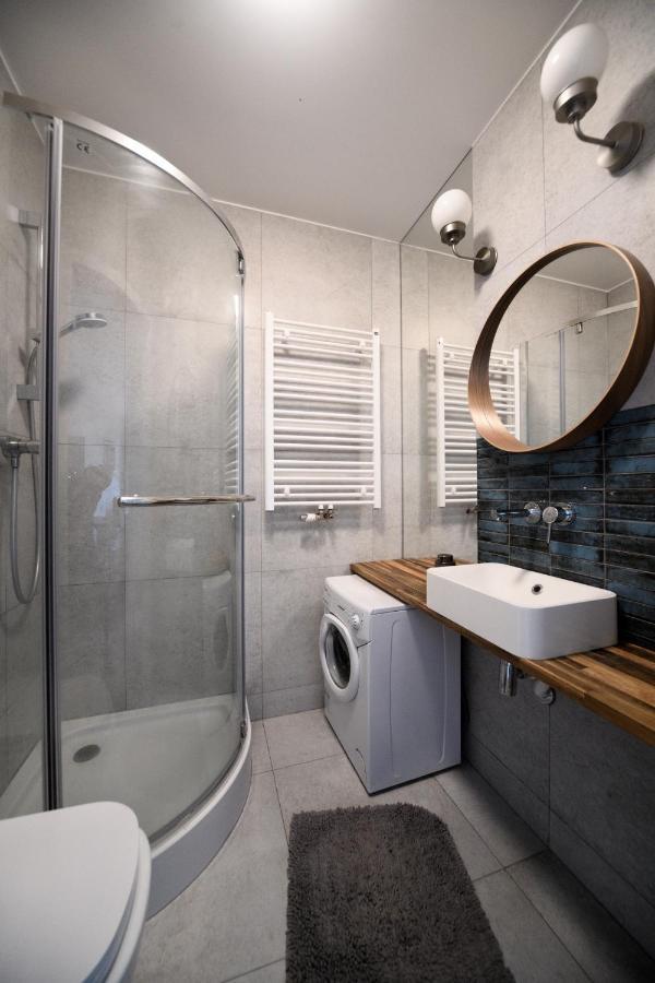 Blue Side Apartment กดิเนีย ภายนอก รูปภาพ